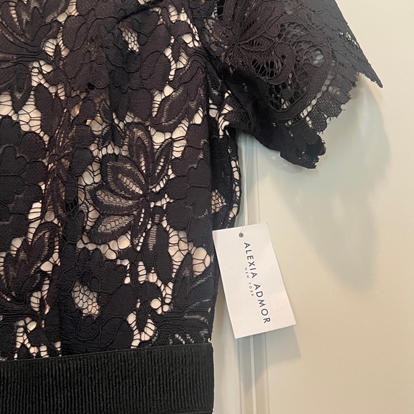 Alexia Admor Black and Cream Lace Midi Dress - Picture 3 of 5